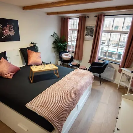 Neighbourhood Apartament