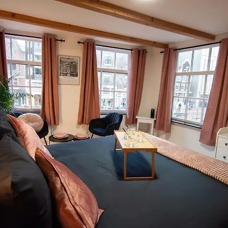 Neighbourhood Apartment
